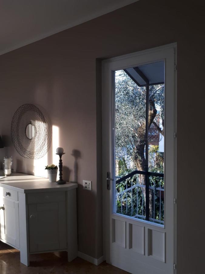 Villa Sul Lago Con Pontile Privato A Brenzone Sul Garda - Unique And Exclusive 外观 照片