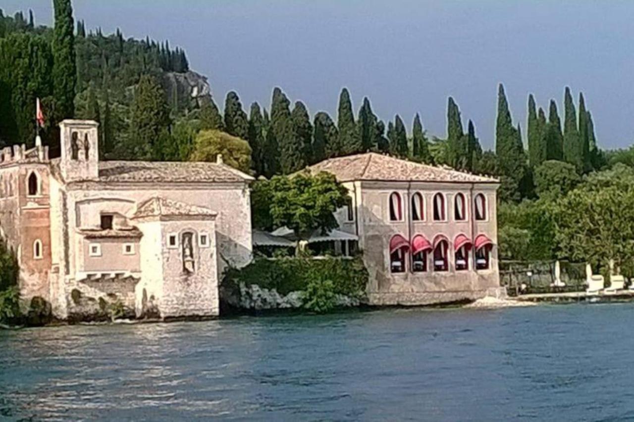 Villa Sul Lago Con Pontile Privato A Brenzone Sul Garda - Unique And Exclusive 外观 照片