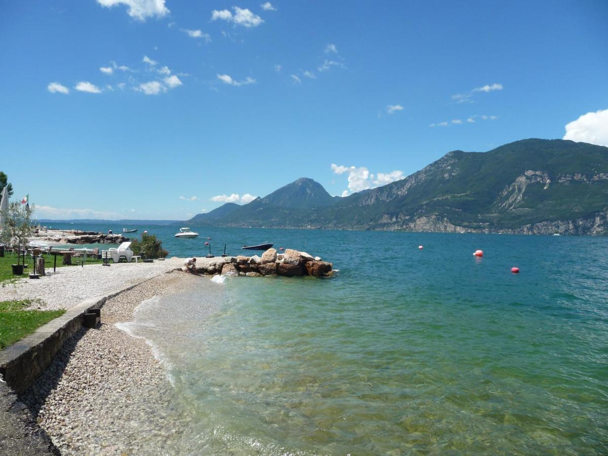 Villa Sul Lago Con Pontile Privato A Brenzone Sul Garda - Unique And Exclusive 外观 照片